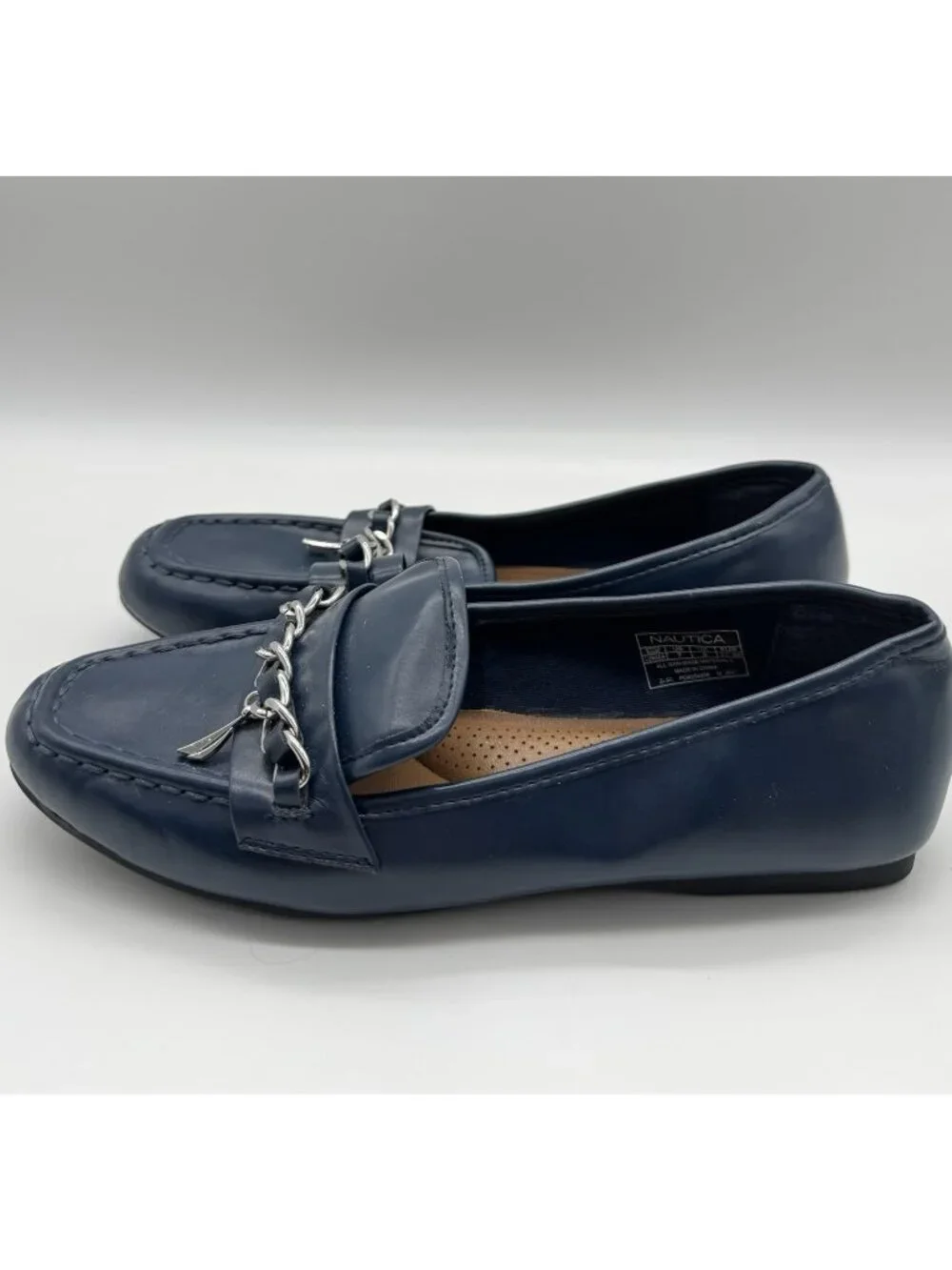 Nautica Lunara Womens 7 Navy Blue Loafers Silver Chain Slip On Comfort Driving